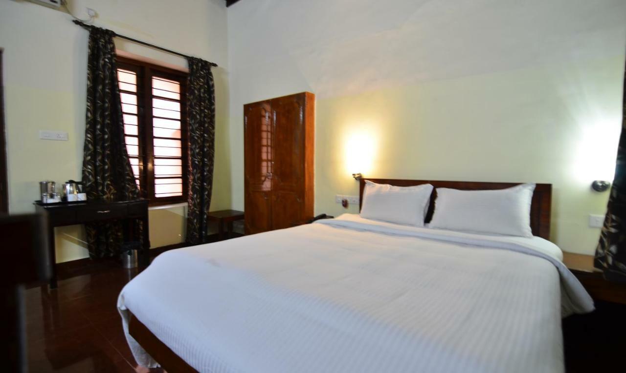 The Royal Heritage Hotel And Ayurvedic Center Thiruvananthapuram Eksteriør bilde