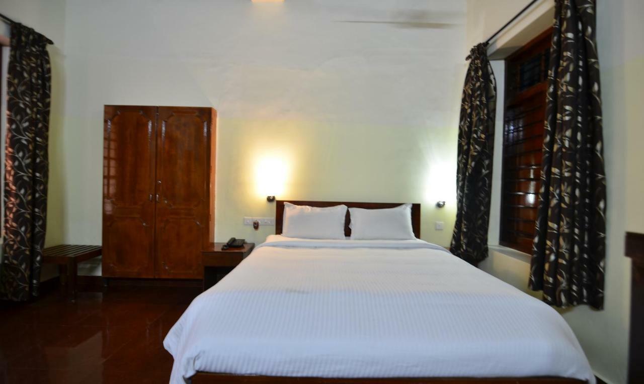 The Royal Heritage Hotel And Ayurvedic Center Thiruvananthapuram Eksteriør bilde
