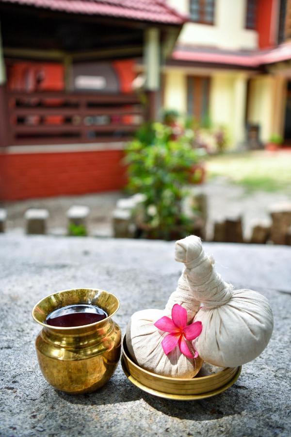 The Royal Heritage Hotel And Ayurvedic Center Thiruvananthapuram Eksteriør bilde